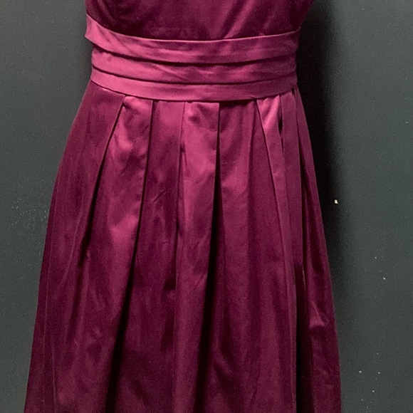 Mini pleated sangria formal dress won once - Picture 3 of 6